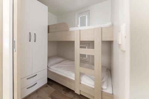 Cama o camas de una habitación en Floating Sea House Gong