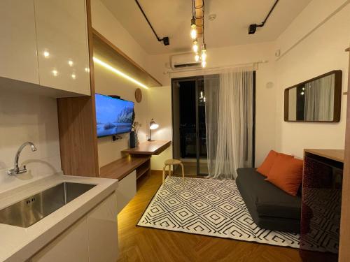 Gallery image of Skyhouse Bsd warm and cozy studio by lalerooms in Tangerang
