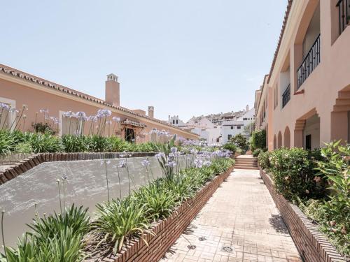 Vogue styled flat in the heart of Nueva Andalucía