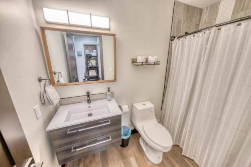 Ένα μπάνιο στο NEW! Beachy Lake Havasu Getaway