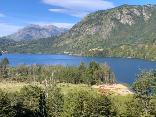 Gallery image of PATA LONCONAO Lake House in Futaleufú