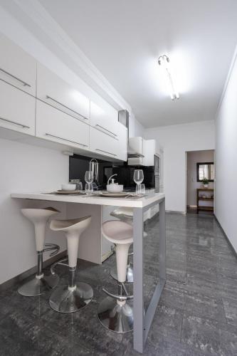 City View Apartment by Homie