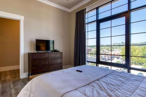 Gallery image of New Hotel Collection Smoky Mountains in Sevierville