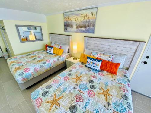 New ! Ocean Reef Resort-Unique Renovated Oceanfront Condo -Free parking - Amazing pools & Views photo 8