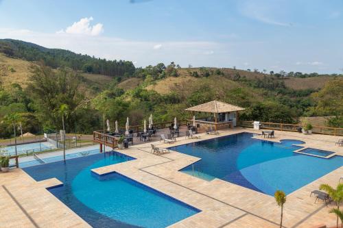 Výhled na bazén z ubytování Capitanias Hotel nebo okolí