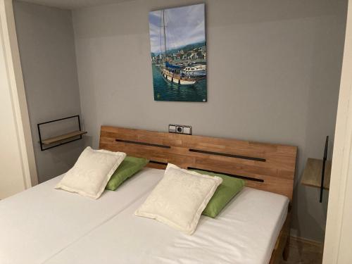 Posteľ alebo postele v izbe v ubytovaní Villa Gardenia mit Pool und traumhaftem Meerblick