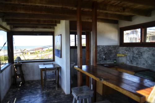 A kitchen or kitchenette at La Posada