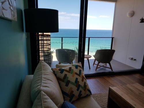 Arena Luxury Beachfront Apartment – Photos 3