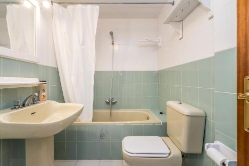 Koupelna v ubytování Apartamento Roses
