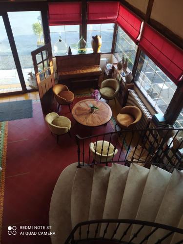 Χώρος καθιστικού στο Logis Auberge le centre poitou