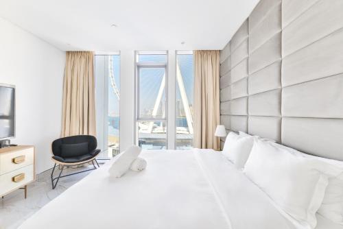 Galeriebild der Unterkunft Luxury 2 BR Beachfront Apt w stunning sea view in Dubai