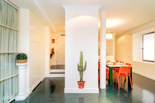 Caprichoso Loft junto Teatro Real - Madrid Centro by Batuecas