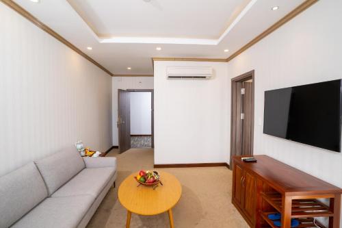 TV a/nebo společenská místnost v ubytování Navy Hotel Cam Ranh