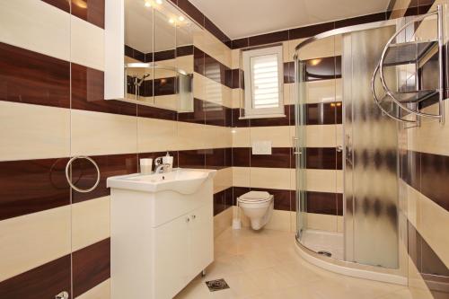 Ένα μπάνιο στο Apartments Gorica 2