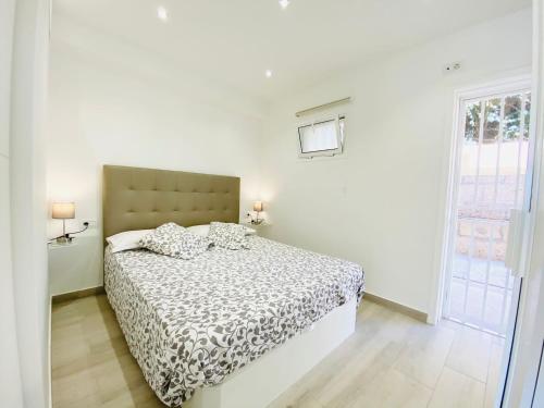 Mareverde holiday apartment by AltamarHomes