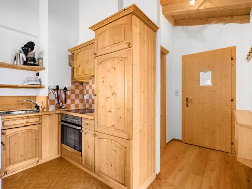 Kuchyňa alebo kuchynka v ubytovaní Apartment Nadine-4 by Interhome