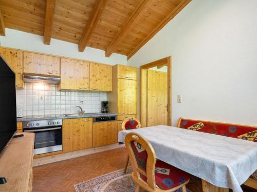 Apartment Nadine-5 by Interhome