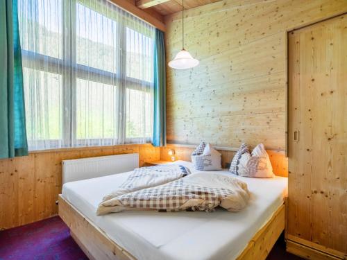 Apartment Nadine-5 by Interhome