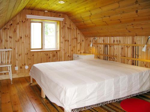 Postel nebo postele na pokoji v ubytování Holiday Home Svenstorp by Interhome