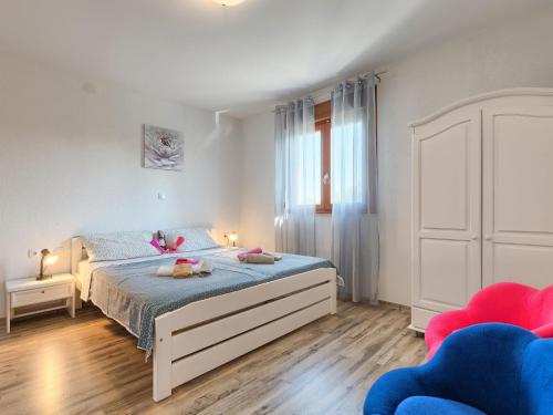 Postel nebo postele na pokoji v ubytování Holiday Home Villa Mihael by Interhome