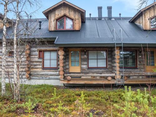 Το κτήριο όπου στεγάζεται  η παραθεριστική κατοικία