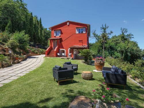 Vonkajšia záhrada v ubytovaní Holiday Home Piero by Interhome
