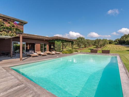 Holiday Home Villa Lavezzi by Interhome