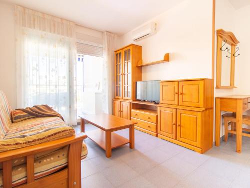 TV a/nebo společenská místnost v ubytování Apartment Mar de Oropesa II-2 by Interhome