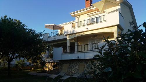 Φωτογραφία από το άλμπουμ του Apartments Damir σε Sveti Ivan Dobrinjski