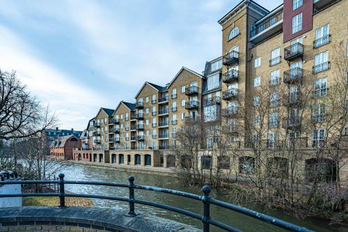Riverside House by Celador Apartments, Reading, Marea Britanie