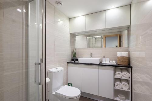 Box Market Square Apartment