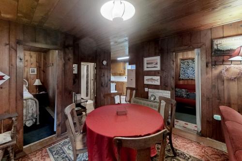 Pine Cone Cottage – Photos 5