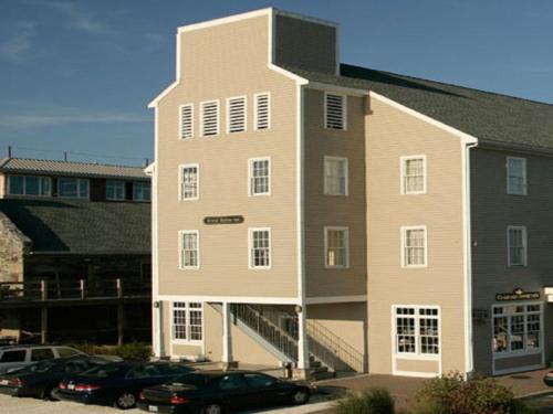 Gallery image of Bristol Harbor Inn in Bristol