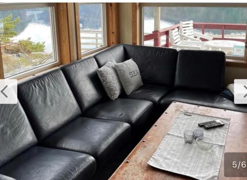 Gallery image of 4 Bedroom Holiday seahouse Svelgen,Bremanger in Dyrstad