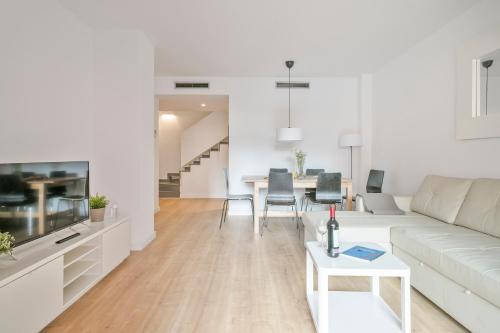 Inside Barcelona Apartments Princep