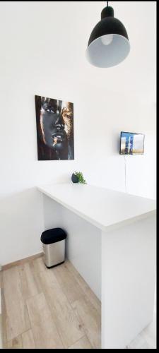 Μια τηλεόραση ή/και κέντρο ψυχαγωγίας στο Artemis Apartment
