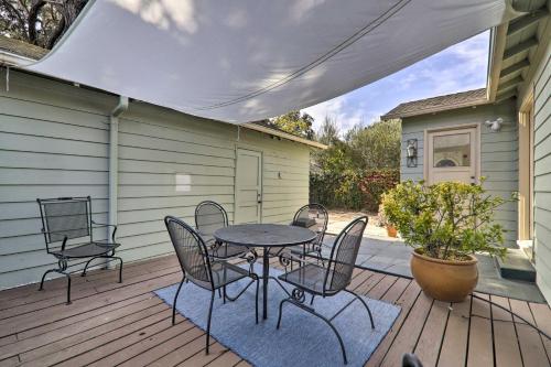Foto dalla galleria di Studio with Shared Deck and Yard - Near Stanford! a Menlo Park