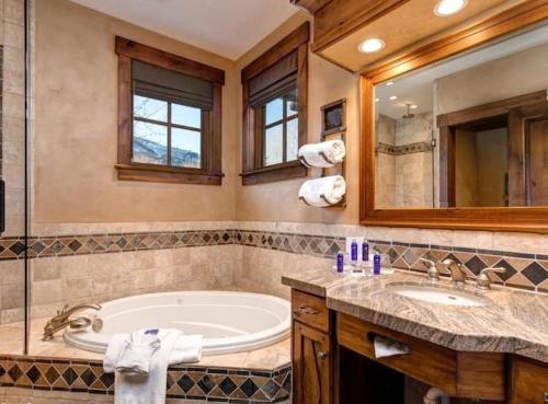 Bathroom sa Private Condos at Hotel Park City