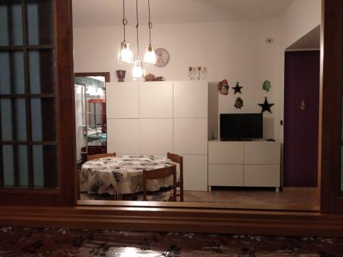 Casa Adaにあるテレビまたはエンターテインメントセンター