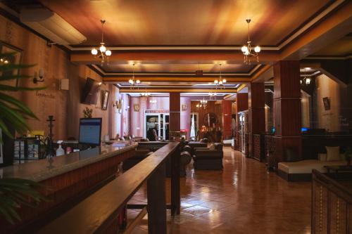 a view of the lobby of a restaurant at La Pepiniere Hotel in Petionville