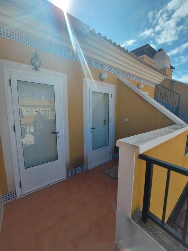 BEACH APARTMENT INTERIOR, Arenales del Sol – Updated na 2023 ...