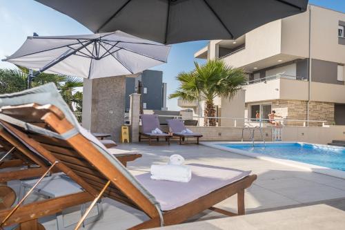 Apartments & Rooms Danivan Pool Villas B