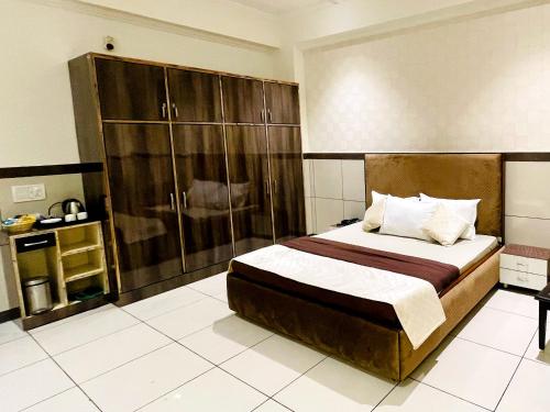 Afbeelding uit fotogalerij van Primrose Hotel and Restaurant in Sonipat