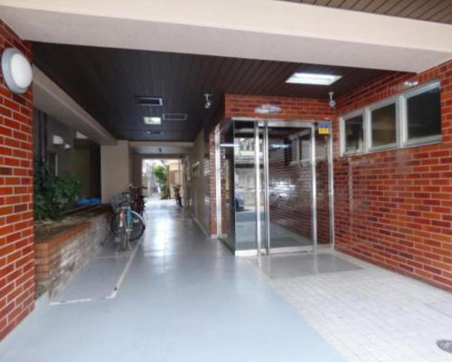 Great location Only 1 minute to St G-18 Ginza Line