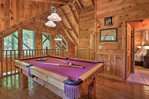 3 Mi to Pigeon Forge: Cabin w/ Hot Tub & Deck photo 19