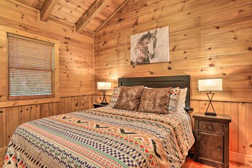 3 Mi to Pigeon Forge: Cabin w/ Hot Tub & Deck photo 3