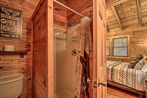3 Mi to Pigeon Forge: Cabin w/ Hot Tub & Deck photo 9