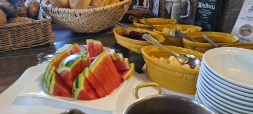 Еда / где поесть недалеко от отеля