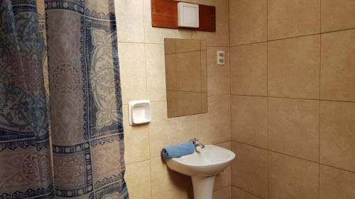 Ένα μπάνιο στο Nomada Hostel