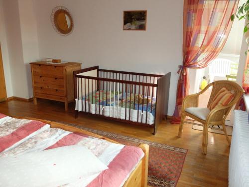 Postel nebo postele na pokoji v ubytování Schöne Aussicht